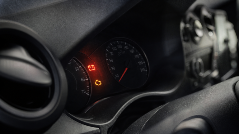 Tableau de bord dacia sandero : témoins voyants pour diagnostiquer une panne